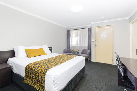 The Stirling Hotel Rockhampton - Geraldton Accommodation 17