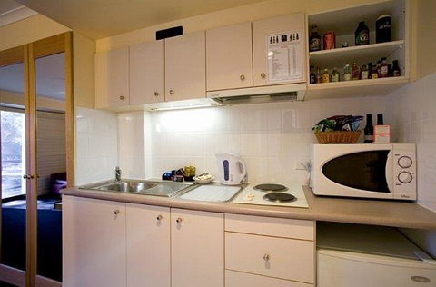 Capital Executive Apt Hotel Canberra - Geraldton Accommodation 9