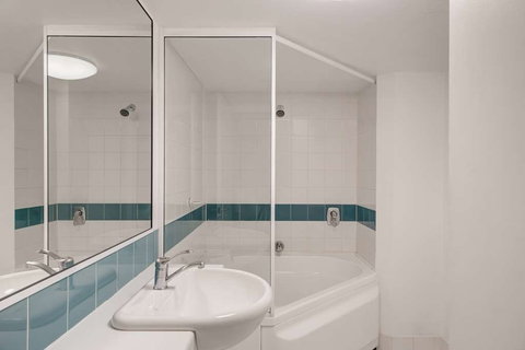 Adina Serviced Apartments James Court - Geraldton Accommodation 11