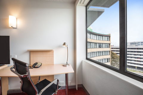 Holiday Inn Melbourne Airport - Geraldton Accommodation 5