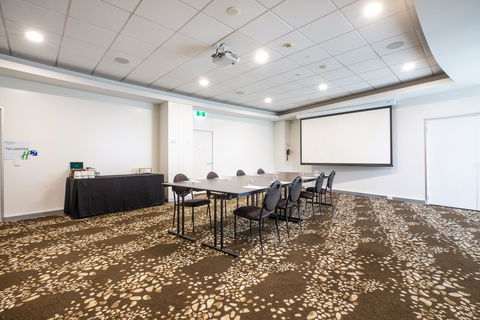Holiday Inn Melbourne Airport - Geraldton Accommodation 8
