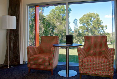 Alexandra Hills Hotel - Geraldton Accommodation 2