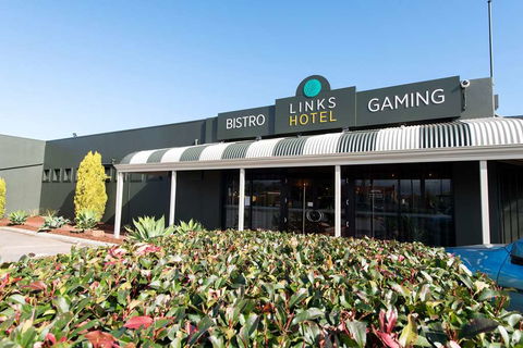 Links Hotel - Geraldton Accommodation 2