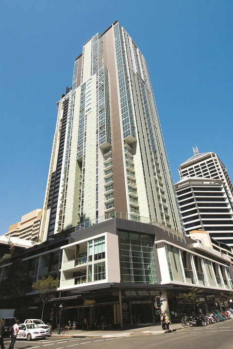 Oaks Festival Towers - Geraldton Accommodation 0