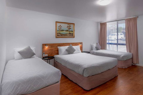 Econo Lodge Lilydale - Geraldton Accommodation 0