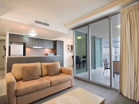 Oaks Casino Towers - Geraldton Accommodation 2