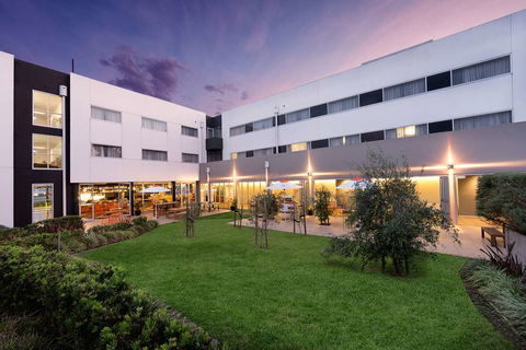 Atura Dandenong - Geraldton Accommodation 1