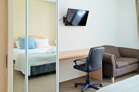 All Suites Perth - Geraldton Accommodation 4