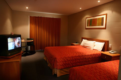 Outback Hotel & Lodge - Geraldton Accommodation 2