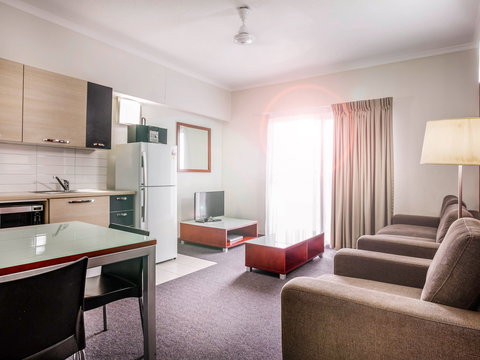 Novotel Darwin Airport Hotel - Geraldton Accommodation 2