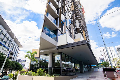 Arise Brisbane One - Geraldton Accommodation 0