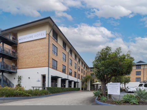Mercure Brisbane Garden City - Geraldton Accommodation 1