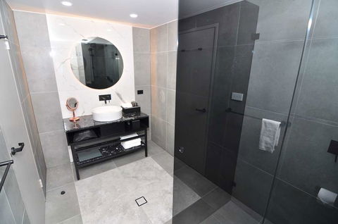Deco Hotel - Geraldton Accommodation 2