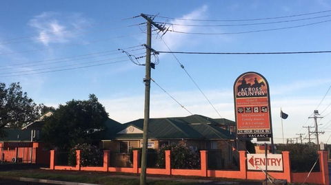 Across Country Motel & Svcd Apts - Geraldton Accommodation 0