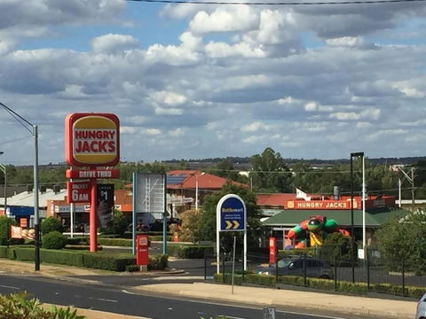 Across Country Motel & Svcd Apts - Geraldton Accommodation 1