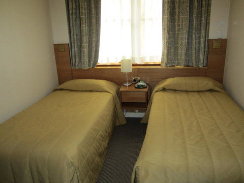 University House - ANU - Geraldton Accommodation 40