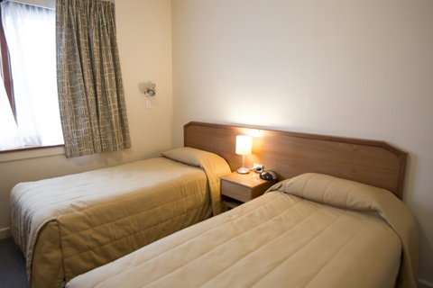 University House - ANU - Geraldton Accommodation 1