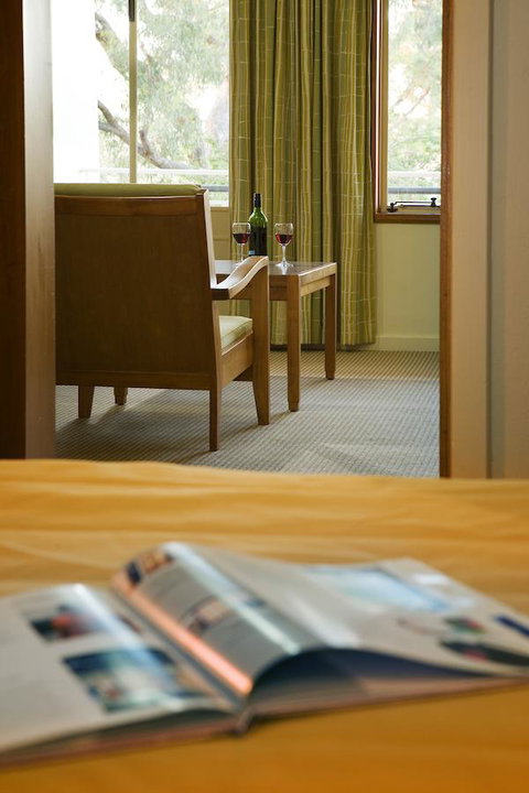 University House - ANU - Geraldton Accommodation 12