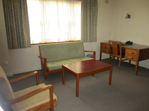University House - ANU - Geraldton Accommodation 38