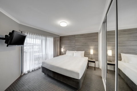 Adina Serviced Apartments Canberra James Court - Geraldton Accommodation 11