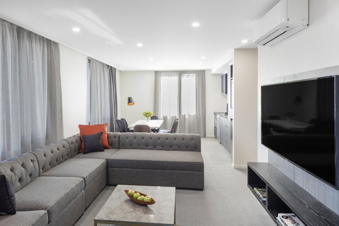 Deco Hotel Canberra - Geraldton Accommodation 9