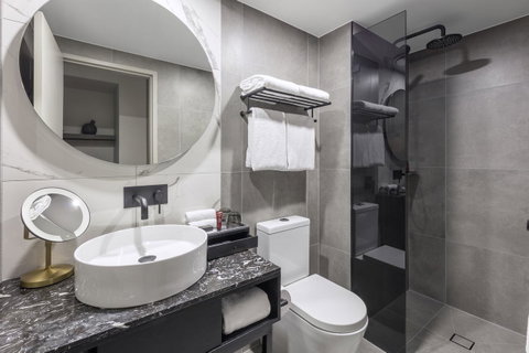 Deco Hotel Canberra - Geraldton Accommodation 6