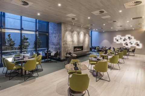 Deco Hotel Canberra - Geraldton Accommodation 1