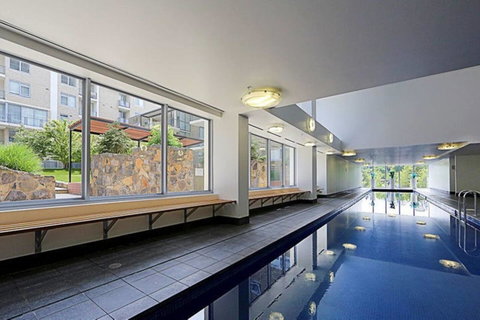 Spacious 1BR Stylish New Acton Apartment +Parking - Geraldton Accommodation 25