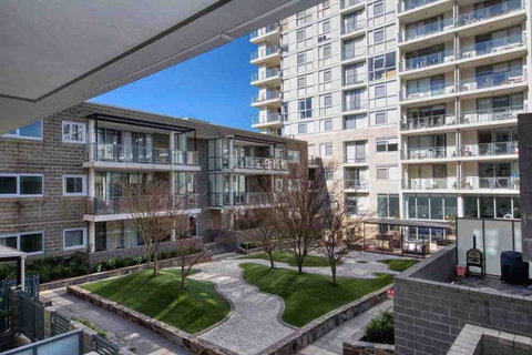Spacious 1BR Stylish New Acton Apartment +Parking - Geraldton Accommodation 14