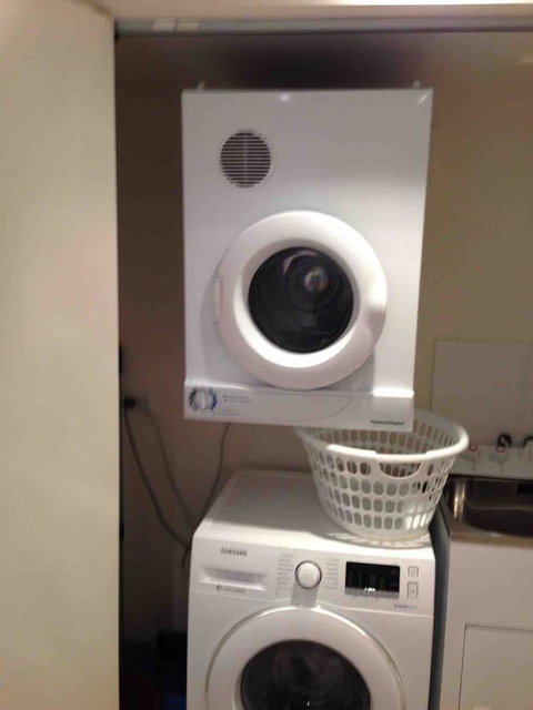 Spacious 1BR Stylish New Acton Apartment +Parking - Geraldton Accommodation 24