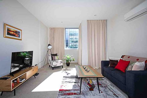Spacious 1BR Stylish New Acton Apartment +Parking - Geraldton Accommodation 20