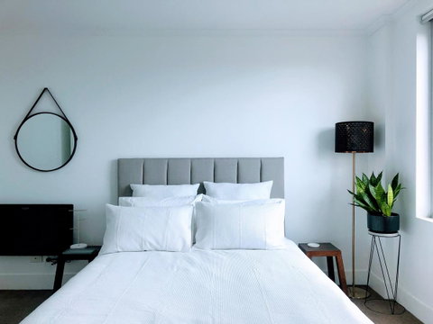 Staying Places - The Avenue - Geraldton Accommodation 16