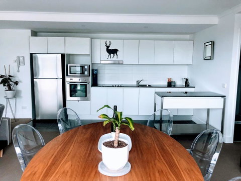 Staying Places - The Avenue - Geraldton Accommodation 7