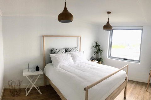 Staying Places - The Avenue - Geraldton Accommodation 10