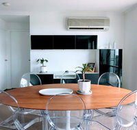 Staying Places - The Avenue - Geraldton Accommodation