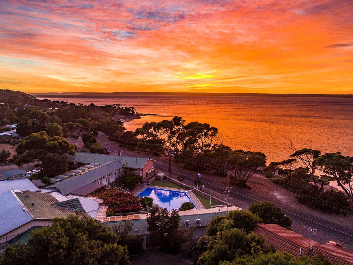 American River SA Geraldton Accommodation