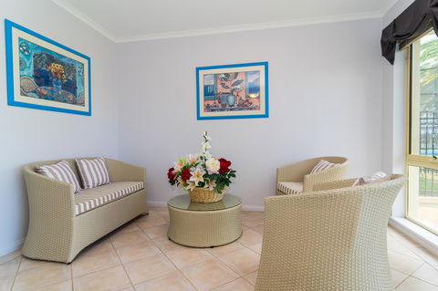 Port Adelaide Harbourside House - Geraldton Accommodation 4