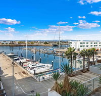 Port Adelaide Executive Waterfront Apartment - Geraldton Accommodation