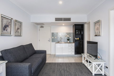 Marina Hotel - Geraldton Accommodation 16