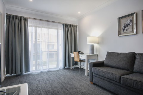 Marina Hotel - Geraldton Accommodation 3