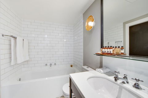 Mayfair Hotel - Geraldton Accommodation 1