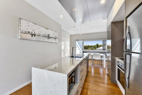 Aloha Waterfront Properties - Geraldton Accommodation 25
