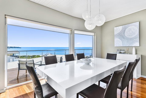 Aloha Waterfront Properties - Geraldton Accommodation 11