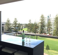Beachside Luxury getaway in Glenelg - Geraldton Accommodation