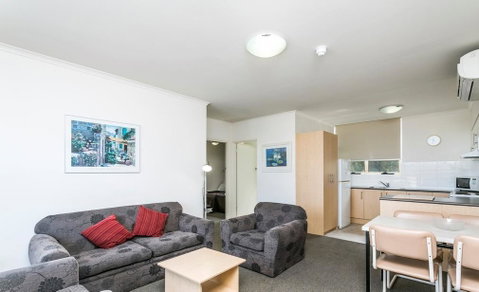 Glenelg Holiday Apartments - Corfu - Geraldton Accommodation 3