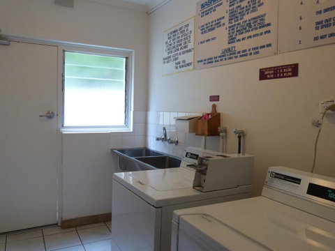 Glenelg Holiday Apartments - Corfu - Geraldton Accommodation 15