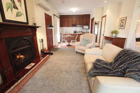 Wine And Roses Bed And Breakfast - Geraldton Accommodation 16