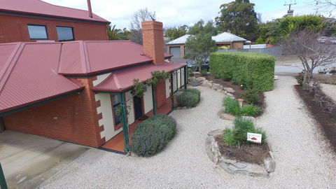 Wine And Roses Bed And Breakfast - Geraldton Accommodation 13