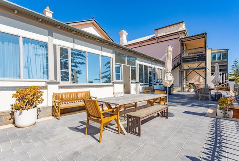 Seawall Apartments - Geraldton Accommodation 3