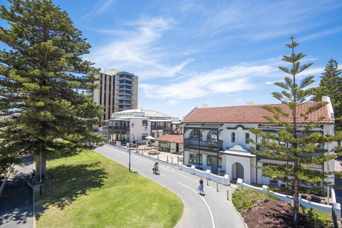 Seawall Apartments - Geraldton Accommodation 0